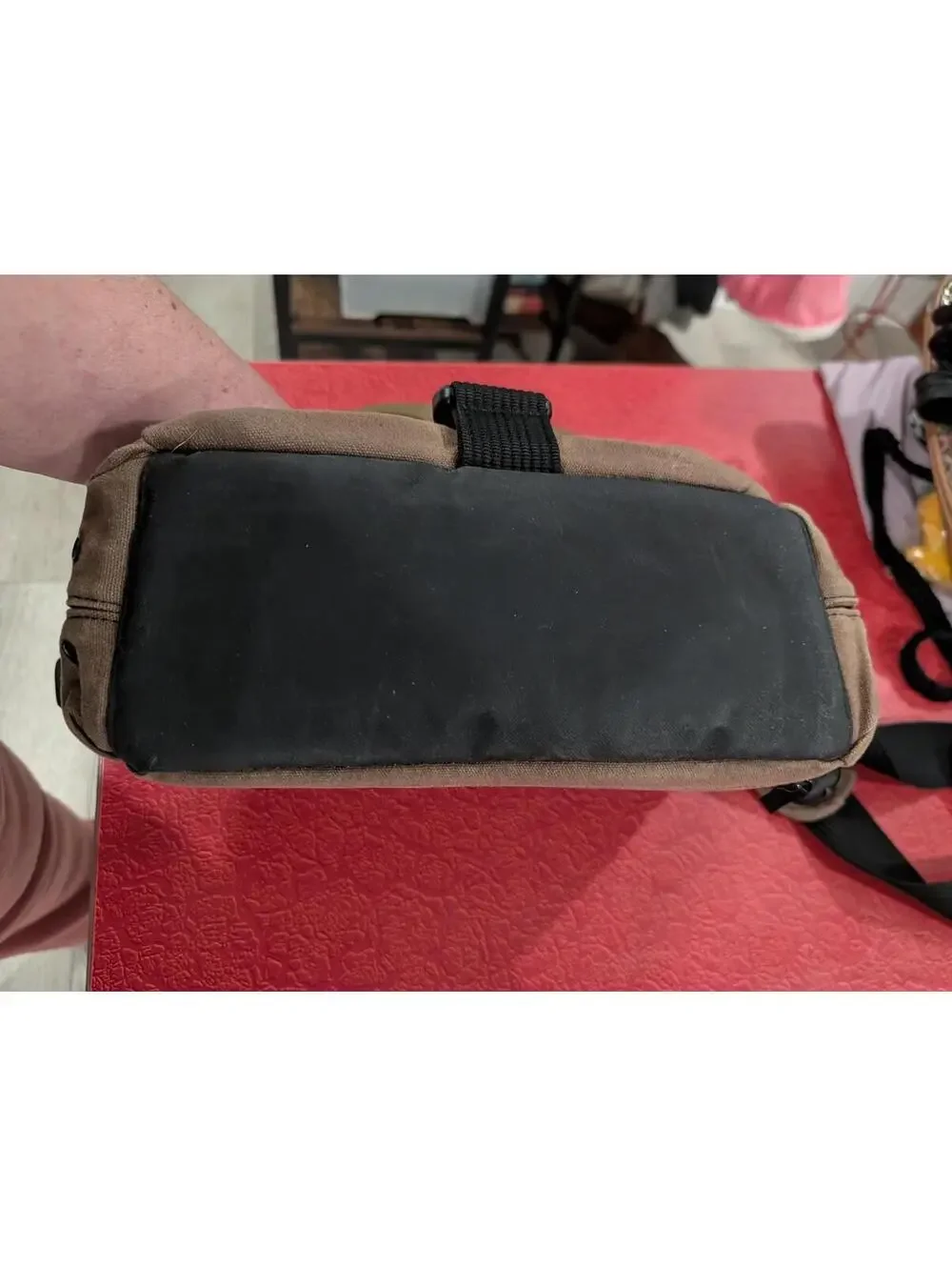 Tamrac Camera Bag with Shoulder Strap